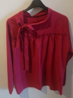 Czerwona bluzeczka z wiązaniem przy kołnierzyku M