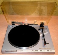 Gramofon AKAI AP Q 310 Quartz Direct Drive Full Auto srebrny