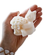 Świeczka sojowa Królik z bukietem, świeczki dla Babci, upominek na wesele