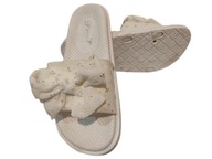 KLAPKI DAMSKIE Z KOKARDKĄ BIAŁE PRETY r. 38 nr 741A