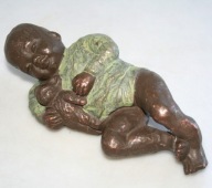 FIGURKA ŚPIĄCE DZIECKO GERT KUNEN