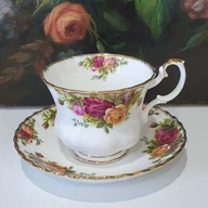 Royal Albert Old Country Roses – duża filiżanka 300 ml ze spodkiem