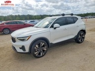 Volvo XC 40 Plus 2024 2.0 Benzyna 247KM