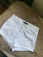 34 Bershka krótkie spodenki białe wysoki stan sexy