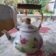 imbryk z kolorowej emalii super ozdoba dzialki,altany studia