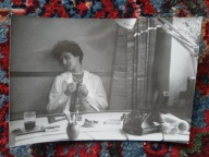 PRL kobieta biuro telefon (1708c)