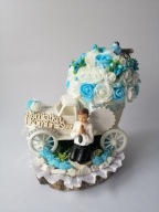 Komunia Święta Pamiątki – Samochód Chłopiec Klęczący Róże Piankowe