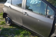 prawe przednie i tylne drzwi toyota yaris III 2020 SELECTION NR LAK 2NT
