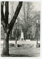 CIECHOCINEK - POMNIK STANISŁAWA STASZICA W PARKU ZDROJOWYM