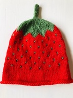 Czapka Czapeczka ręcznie robiona truskawka 2-3 latka 50