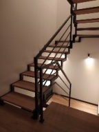 Schody zabiegowe -balustrady kute