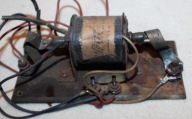 Aparat do elektroterapii marki W.A.T. Haryzon, 1960 rok. AI