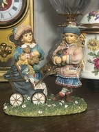 SYGNOWANA FIGURKA THE LEONARDO COLLECTION THE OLD PRAM BY CHRISTINE HAWORTH