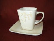 FILIŻANKA Z TALERZYKIEM, SALATERKĄ - HOME & YOU