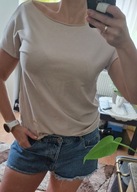 Beżowa bluzka o la la...! z dziurami na plecach rozmiar uniwersalny