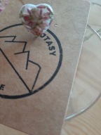 Pierścionek z żywicy z suszonymi kwiatami Wyjątkowy