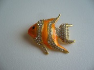 BROSZKA RYBA RYBKA KRYSZTAŁKI