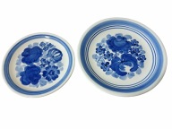 WŁOCŁAWEK 2 TALERZE FAJANS NIEBIESKIE KWIATY SYGNATURA PRL