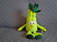 Maskotka ŚWIEŻAKI Z Biedronki SELER NACIOWY 35cm G1