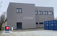 Magazyny i hale, 371 m²