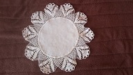 Bardzo ładna serwetka z lnianego płótna z misterną koronką - 26 cm !