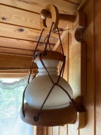 Drewniana lampa ścienna