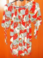 Bluzka kimono dekolt carmen nadruk kolorowy łańcuch chwosty 46