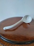 Porcelanowa łyzka do sosu
