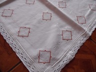 Obrus haft krzyzykowy + koronka - 82 cm x 83 cm