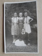 PRL Warszawa 1953 dziewczęta z warkoczami (11a)