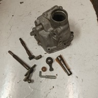 fiat 125p obudowa tylna skrzyni biegów wałek wodzik