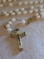 Ładny, biały różaniec