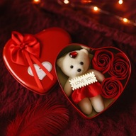 FLOWER BOX RÓŻE MYDLANE W PUDEŁKU Z MISIEM MIŚ PLUSZOWYM WALENTYNKI