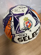 Piłka nożna wraz z autografami piłkarzy Wisły Kraków z Angela RODADO!