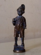 Julius Felling - chłopiec z papierosem, brąz.