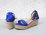 Zamszowe sandały, rozmiar 40