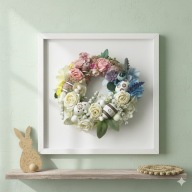 Wianek stroik wielkanocny wiosenny tęczowy naturalny rękodzieło z sercem