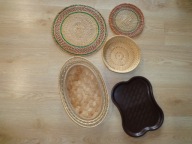 KOSZYCZKI, PODKŁADKI, TACA 5 SZTUK Z PRL