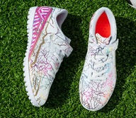 Buty piłkarskie dla dzieci TURFY sztuczna trawa rzep Biało-Kolorowe r.33