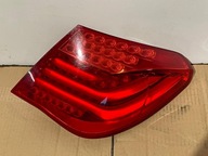 BMW F01 F02 LAMPA TYŁ PRAWA W BŁOTNIK ORYGINAŁ 7182198
