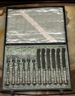 ANTYK SYGNOWANY WIEKOWY KPL AUSTRO - WĘGRY SREBRO WIDELCE NOŻE 12SZT KASETA