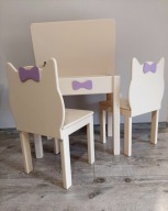 Stolik otwierany i 2 krzesełka drewniane 92-116