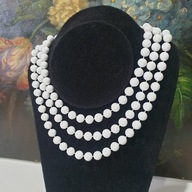 Długi biały naszyjnik 120 cm – lekkie kuleczki, trwała nitka, klasyczny