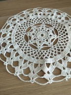 Obrus serwetka szydełkowy rękodzieło szykowne misterne cacko biel śr27