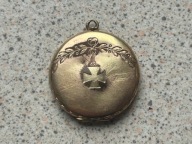 Wisiorek wisior SEKRETNIK pozłacany stary do renowacji