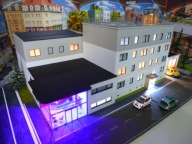Szpital Kliniczny z Lądowiskiem dla Śmigłowców ,Windą i Oświetleniem LED