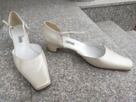 JERNS nr 42 wygodne włoskie kremowe czółenka skóra