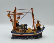 STARY bardzo ładny kuter rybacki z rybakami 10 cm