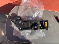 RENAULT CLIO IV KOMBI TYLNY PRAWY ŚLIZG ZDERZAKA 850443332R