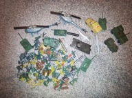 ŻOŁNIERZYKI PRL - MIX FIGUREK I POJAZDÓW W SKALI 1/72